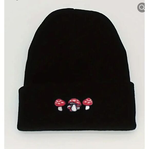 New!  Black Red Lucky Mushroom Beanie Stocking Cap Hat - Picture 1 of 1